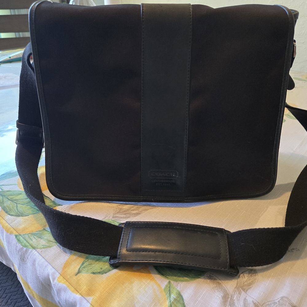 Coach Black Leatherware Men's Bag - Picture 2 of 16
